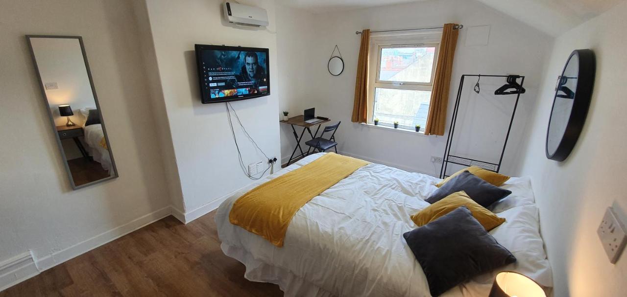 Fast Broadband, Budget Stay, Free Netflix. Кардиф Екстериор снимка